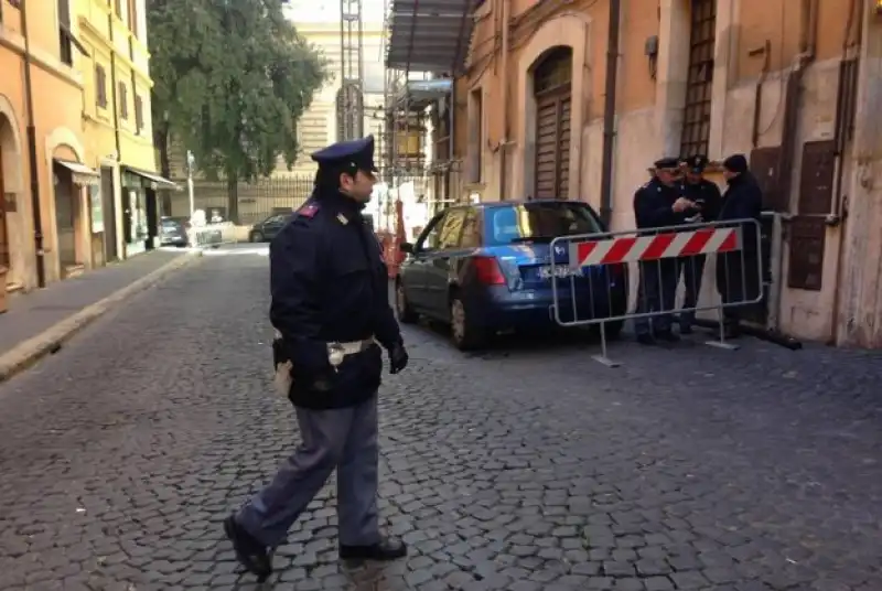 scorta sotto casa Napolitano