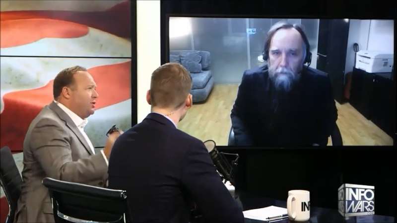 aleksandr dugin ospite di alex jones di infowars