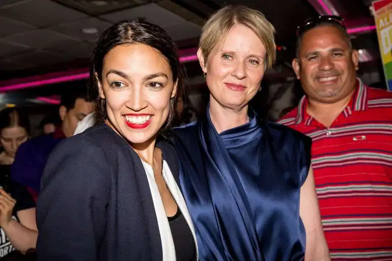 alexandria ocasio cortez con cinthya nixon