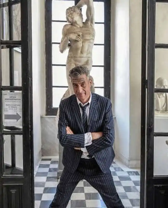 cattelan 2