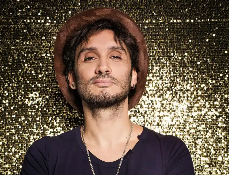 fabrizio moro