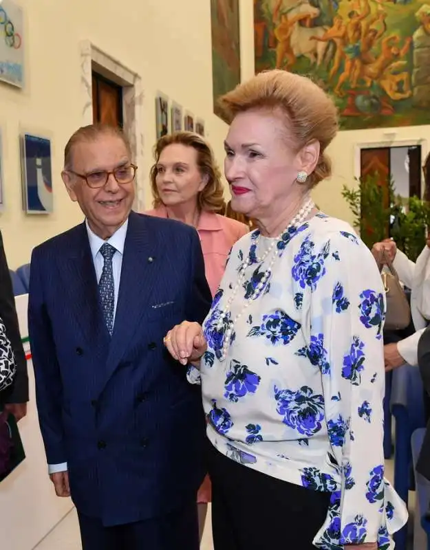 l ambasciatore francesco paolo fulci e la moglie claris