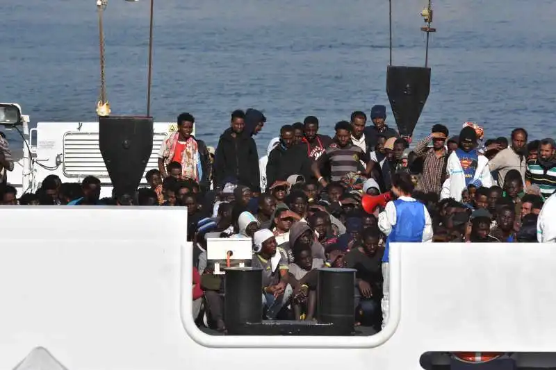 nave diciotti migranti 2