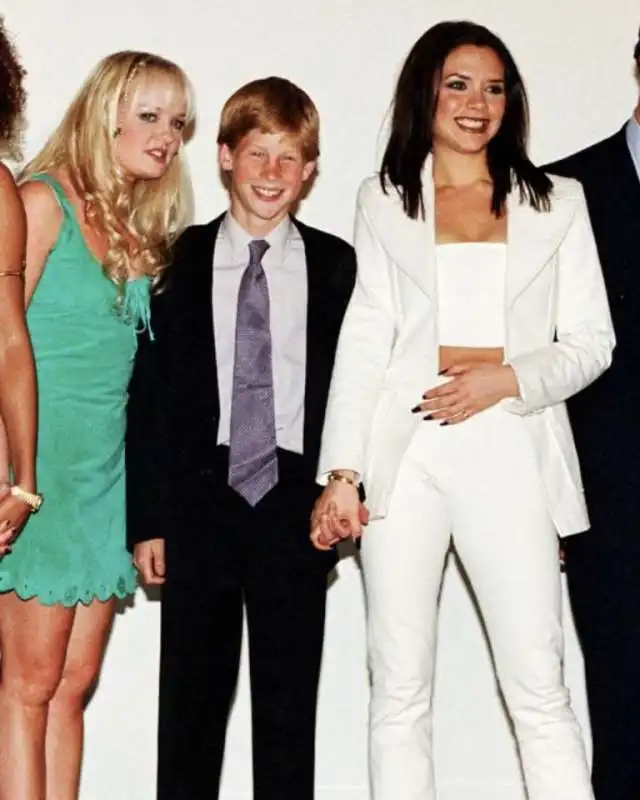 principe harry con le spice girls