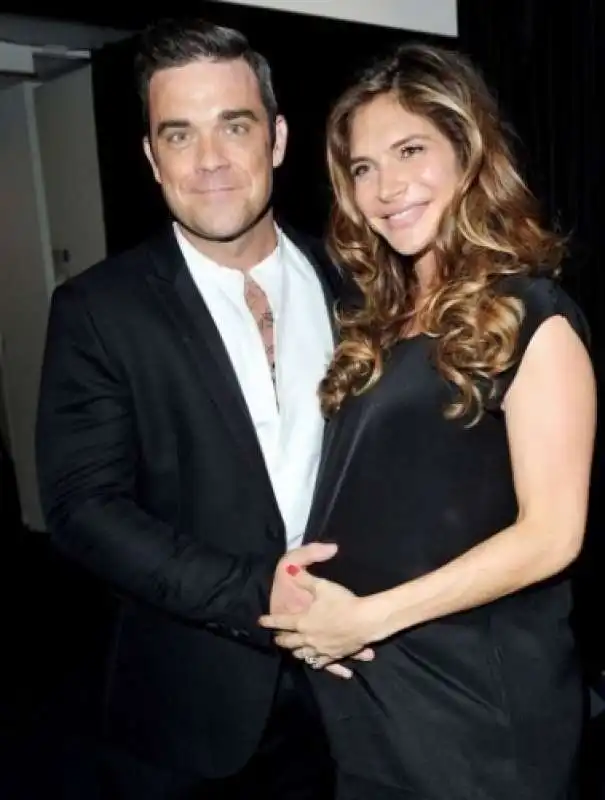 robbie williams e ayda 6