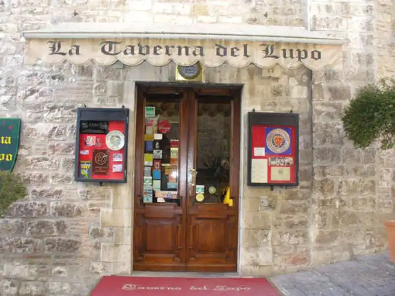 TAVERNA DEL LUPO GUBBIO 1