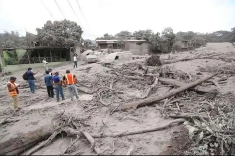 vulcano de fuego guatemala3