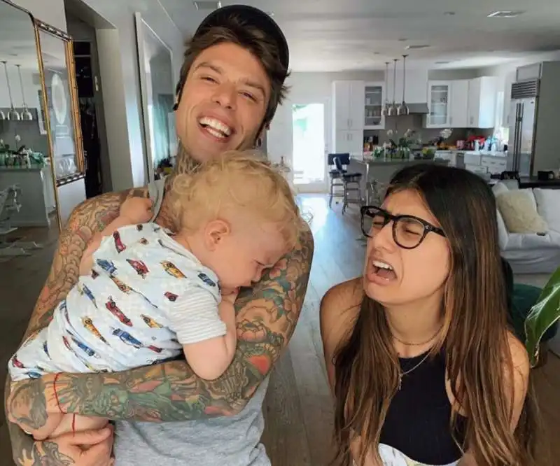 FEDEZ E LEONE CON MIA KHALIFA