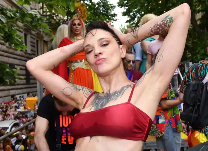 gay pride 2019   asia argento