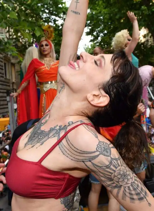 gay pride 2019   asia argento 3