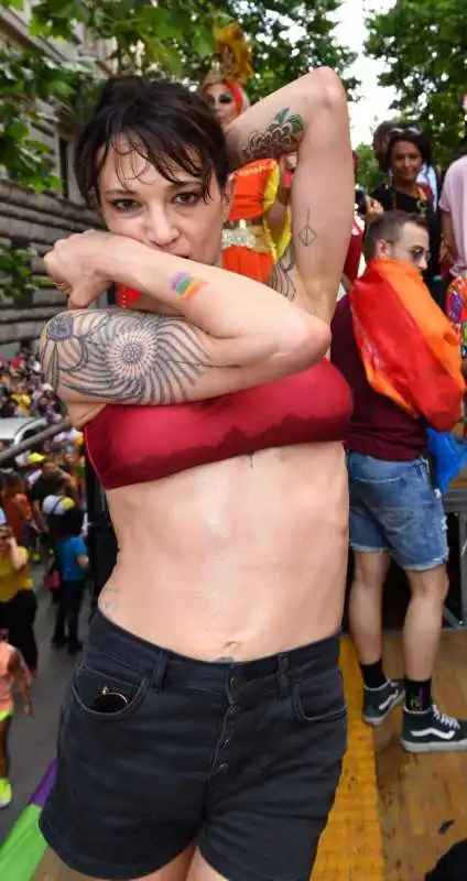 gay pride 2019   asia argento 5