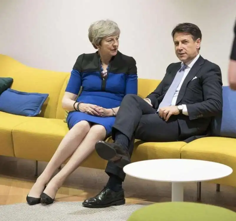 GIUSEPPE CONTE THERESA MAY