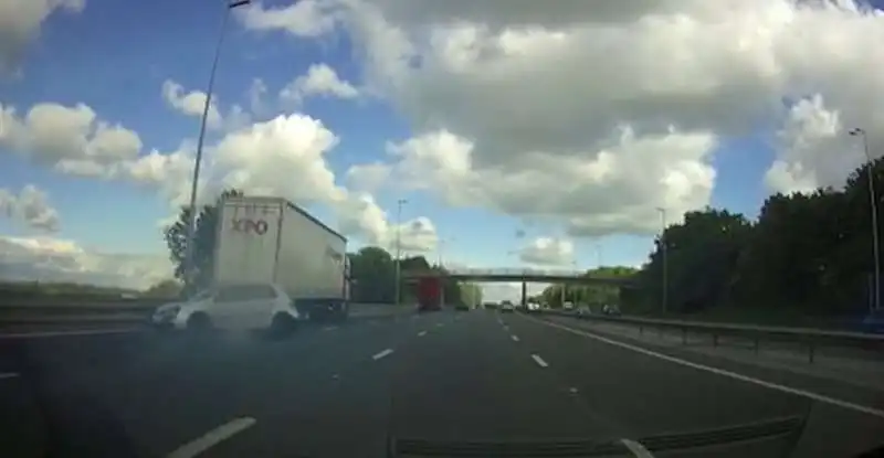 incidente autostrada gran bretagna 2