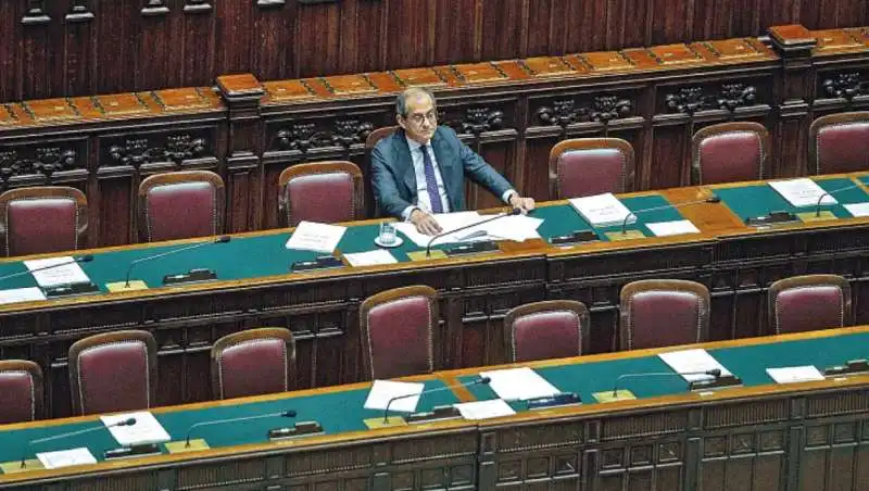 LA SOLITUDINE DI GIOVANNI TRIA