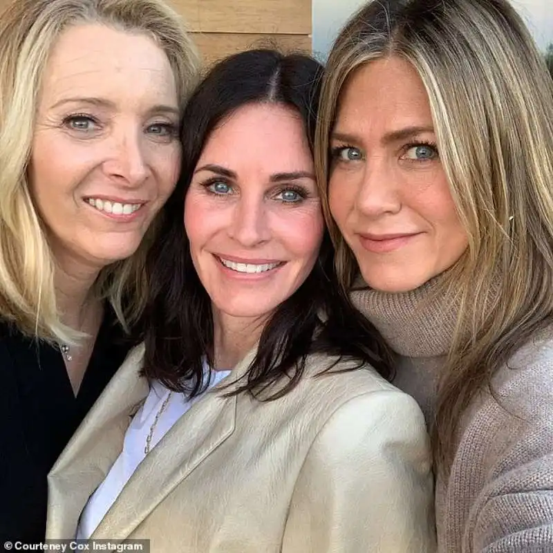 lisa kudrow courteney cox jennifer aniston