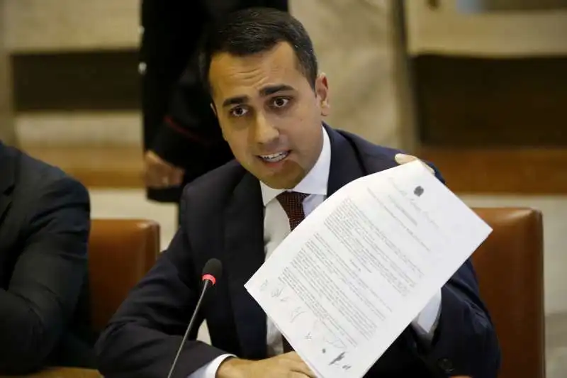 luigi di maio incontra i vertici whirpool 3