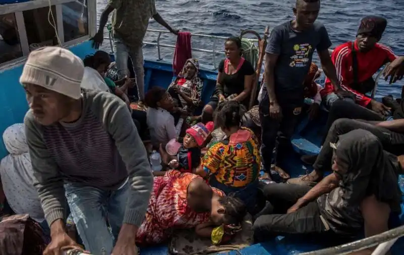 MIGRANTI SOCCORSO AL LARGO DI LAMPEDUSA