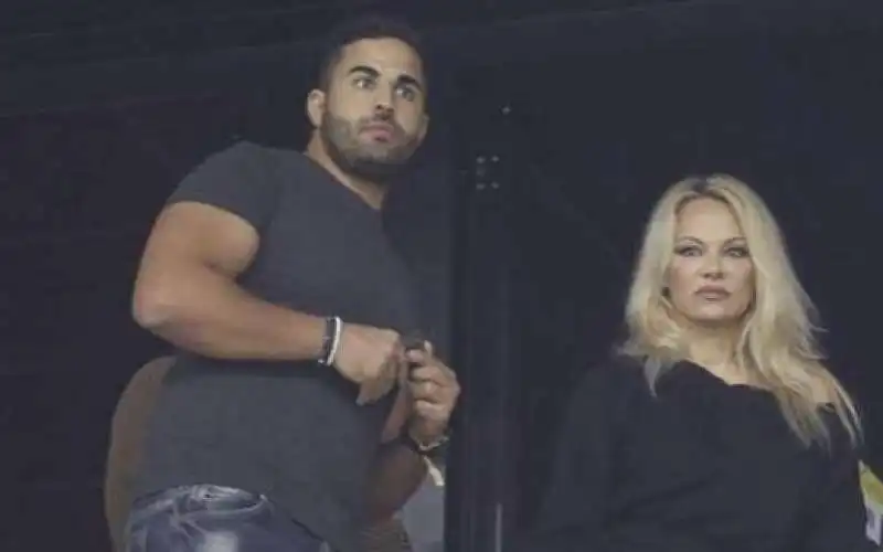 pamela anderson e adil rami 3