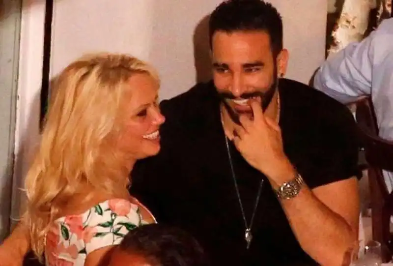 pamela anderson e adil rami 8