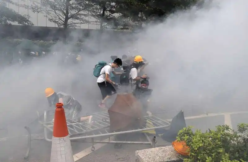 proteste a hong kong per la legge sull'estradizione in cina 12