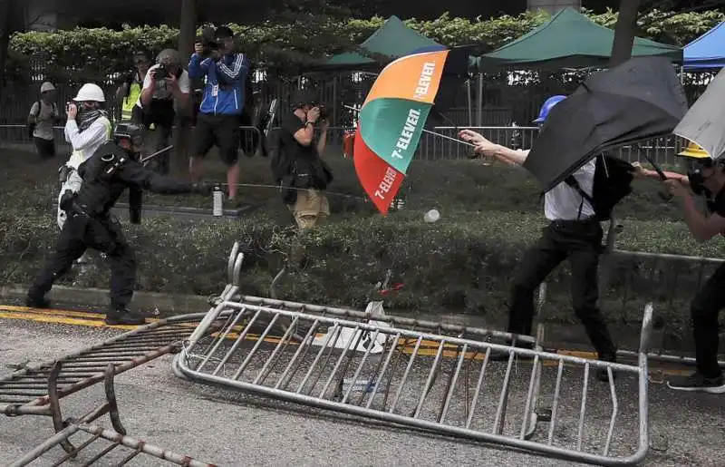 proteste a hong kong per la legge sull'estradizione in cina 5