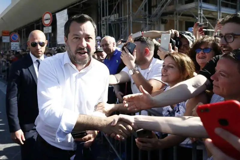 matteo salvini  parata del 2 giugno 1