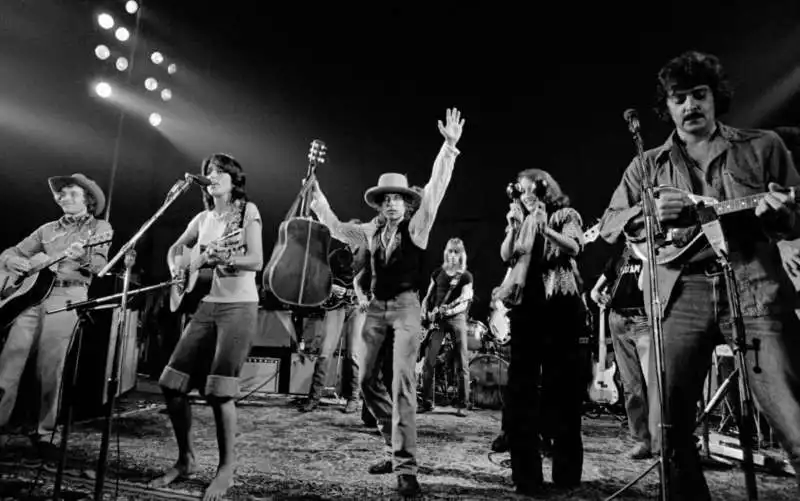 rolling thunder revue a bob dylan story by martin scorsese 8