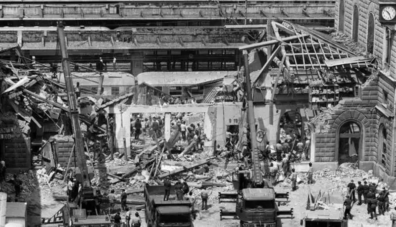 strage alla stazione di bologna   2 agosto 1980 8