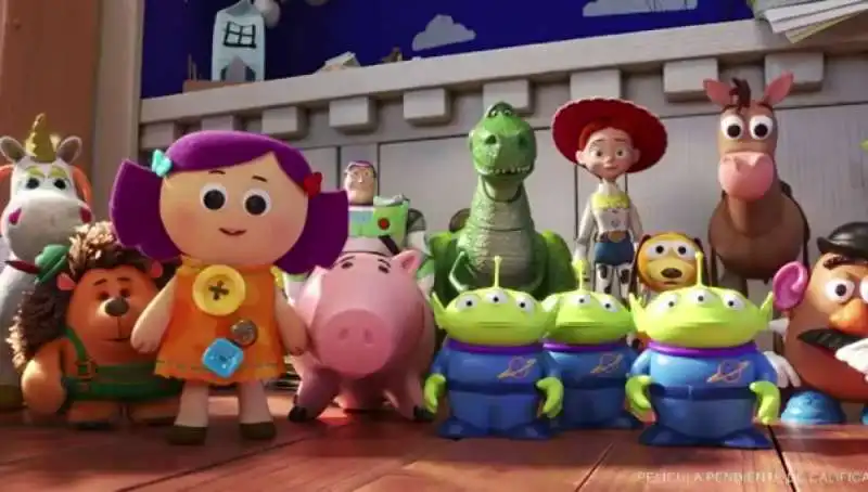 TOY STORY 4      