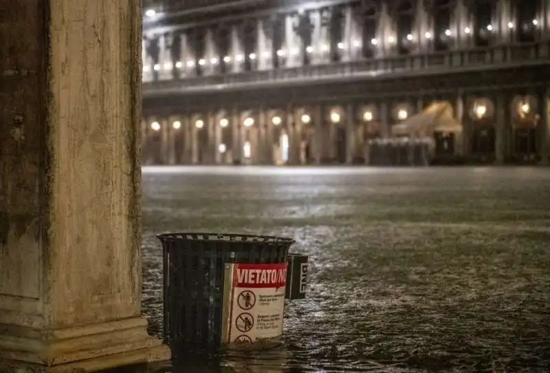 acqua alta a venezia   giugno 2020 10