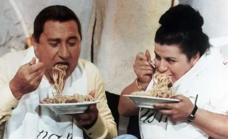 alberto sordi anna longhi dove vai in vacanza? 1