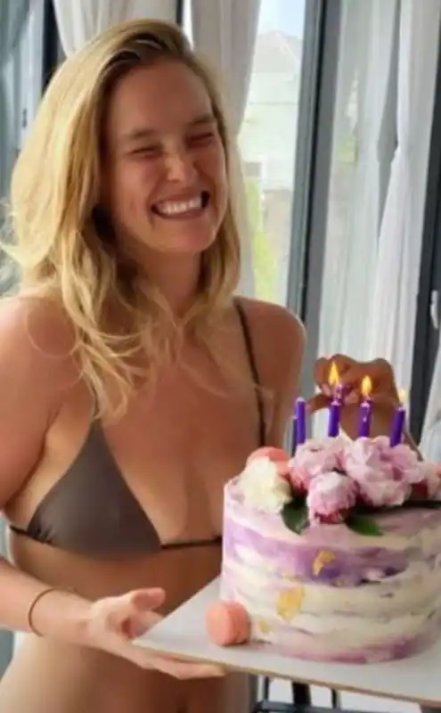 bar refaeli 4