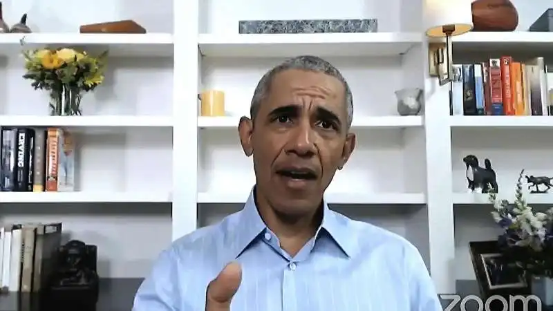 BARACK OBAMA E LA SUA LIBRERIA PORACCISTA