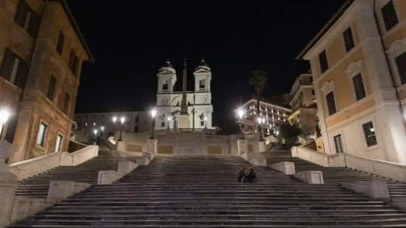 centro storico di roma deserto 8