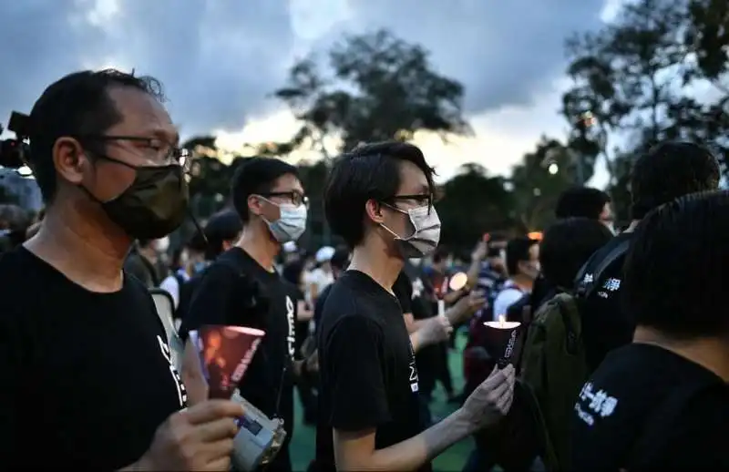 commemorazione della strage di piazza tienanmen a hong kong 1