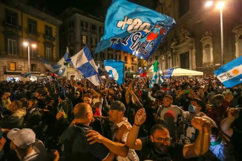 FESTEGGIAMENTI A NAPOLI PER LA COPPA ITALIA 