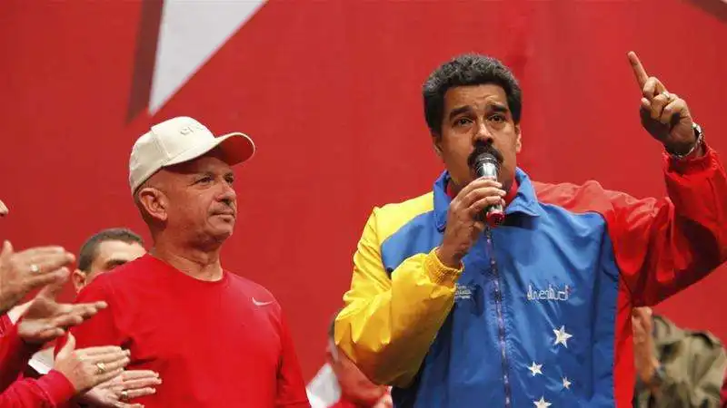 hugo carvajal con nicolas maduro 