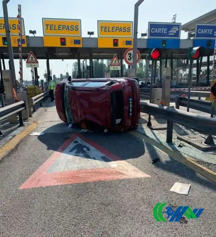 incidente al casello di villabona 