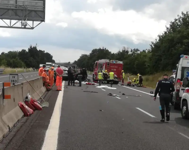 incidente in autostrada   arezzo 5