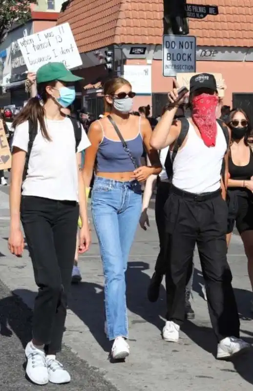 kaia gerber, margaret qualley e madelaine petsch