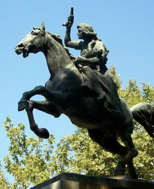 mario rutelli monumento anita garibaldi gianicolo