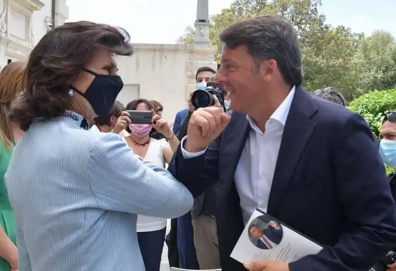 matteo renzi saluta il direttore anna coliva  foto di bacco (1)