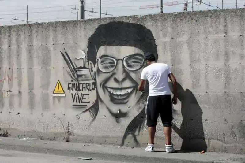 murale in memoria di giancarlo siani