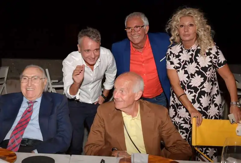 pippo baudo fausto bertinotti frida vianello paolo notaro pierluigi diaco  foto di bacco