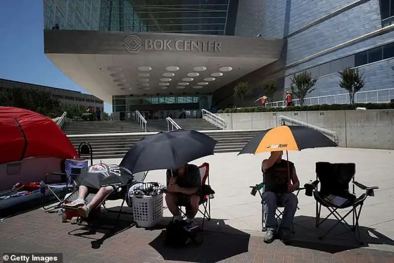 sostenitori di trump al bok center di tulsa