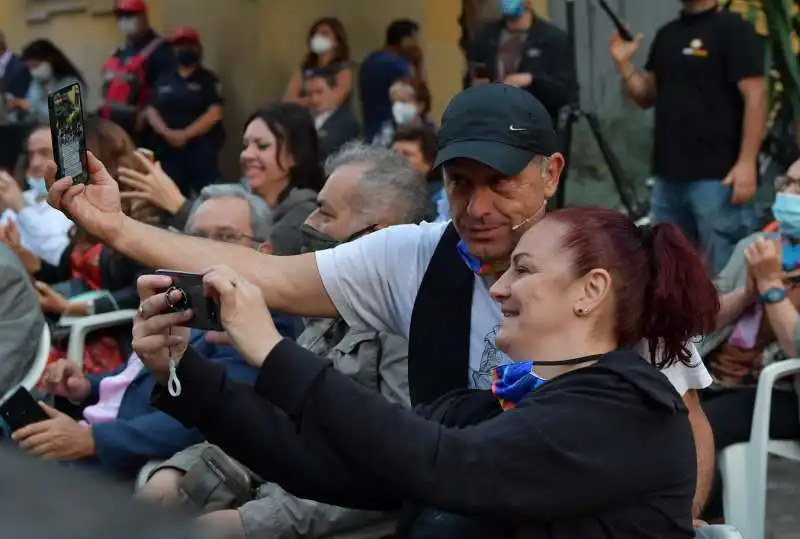 un selfie con antonio giuliani  foto di bacco