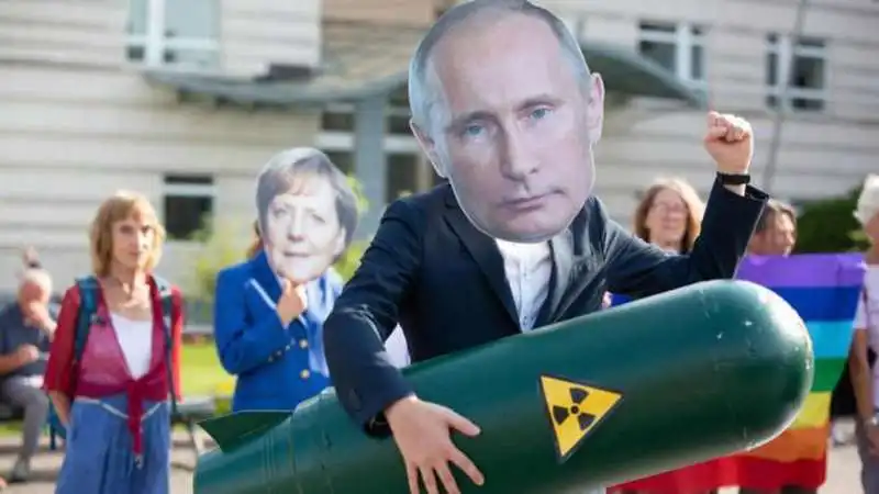 vladimir putin e il nucleare