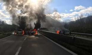 assalto al portavalori in autostrada 9