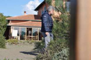 beppe grillo a villa corallina