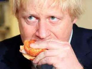 boris johnson si ingozza di junk food 3